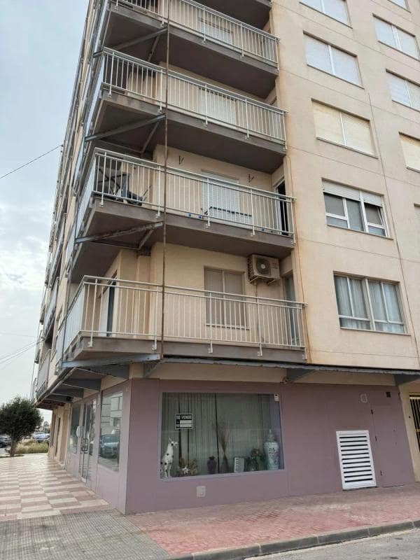 Kommersiell til salgs i Torrevieja - € 130 000 (Ref: 9917299)