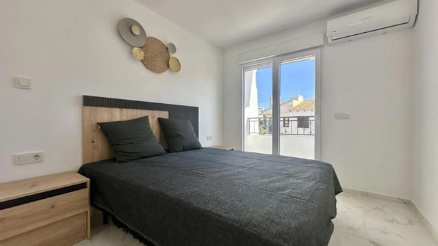 3 makuuhuone Omakotitalo myytävänä paikassa Los Balcones - Los Altos, Torrevieja mukana uima-altaan - 229 000 € (Ref: 9917314)