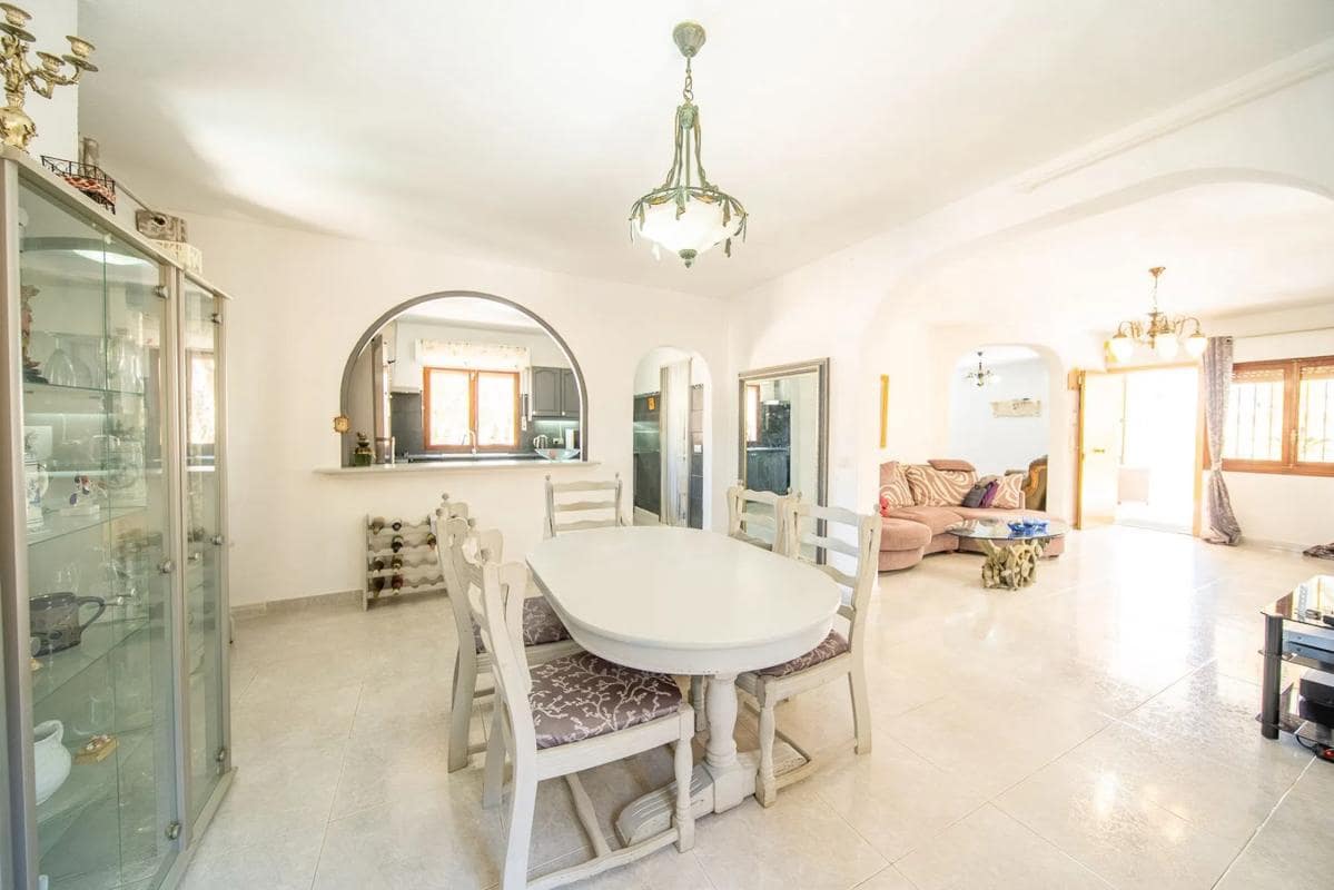 6 quarto Moradia para venda em Orihuela com piscina - 450 000 € (Ref: 9917322)