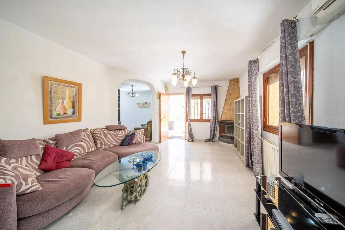 6 quarto Moradia para venda em Orihuela com piscina - 450 000 € (Ref: 9917322)