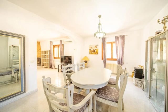 6 quarto Moradia para venda em Las Filipinas com piscina - 450 000 € (Ref: 9917322)