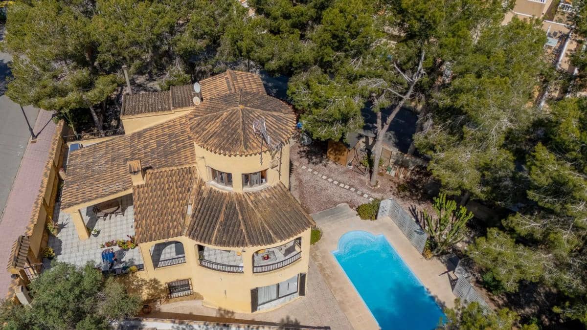 6 quarto Moradia para venda em Orihuela com piscina - 450 000 € (Ref: 9917322)