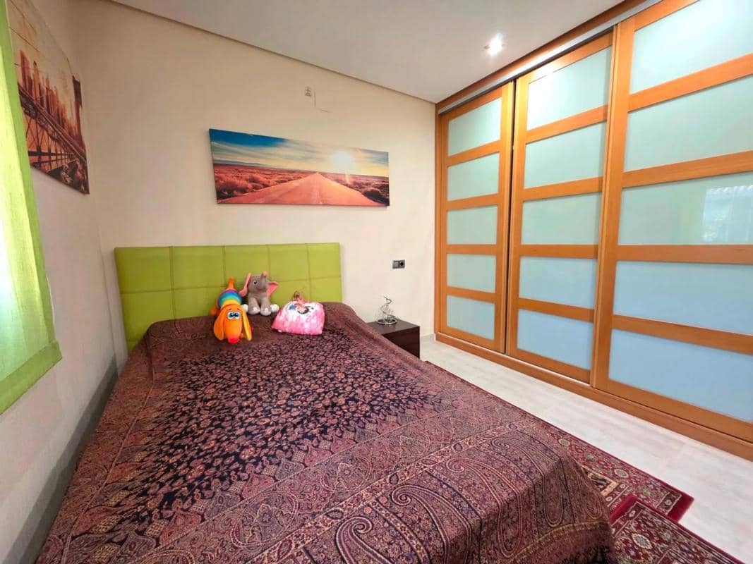 5 sovrum Villa till salu i Orihuela - 739 900 € (Ref: 9917323)