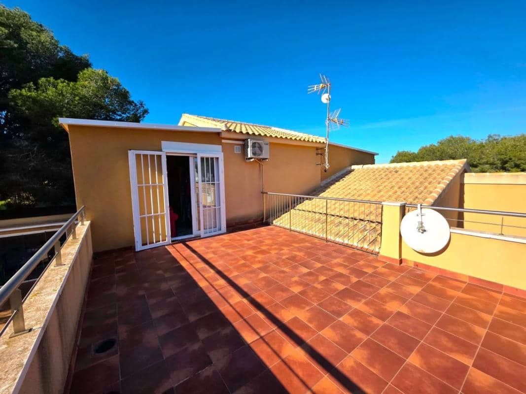 5 sovrum Villa till salu i Orihuela - 739 900 € (Ref: 9917323)