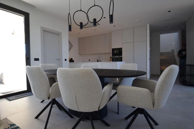3 bedroom Villa for sale in Las Colinas Golf, Orihuela with pool - € 1,030,000 (Ref: 9917325)