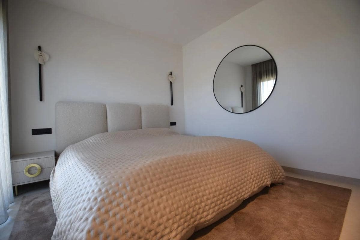 3 bedroom Villa for sale in Orihuela with pool - € 1,030,000 (Ref: 9917325)