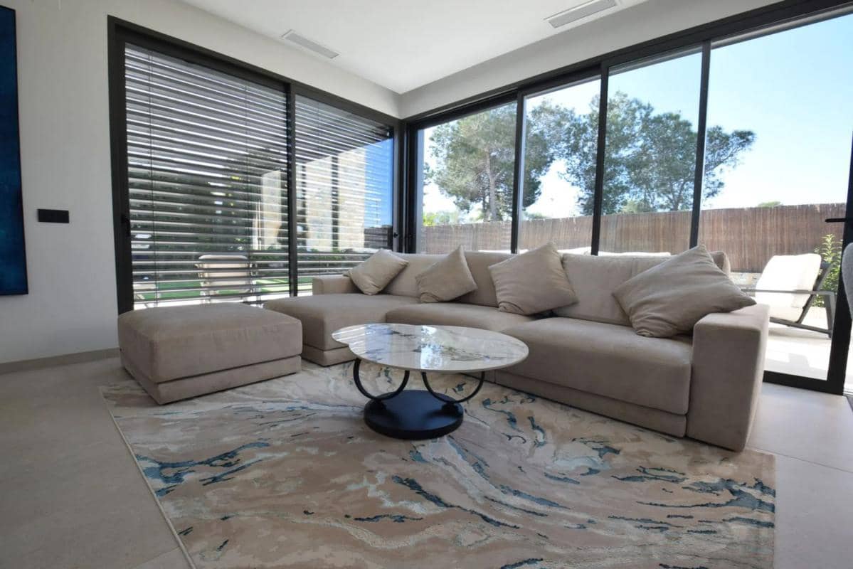 3 bedroom Villa for sale in Orihuela with pool - € 1,030,000 (Ref: 9917325)