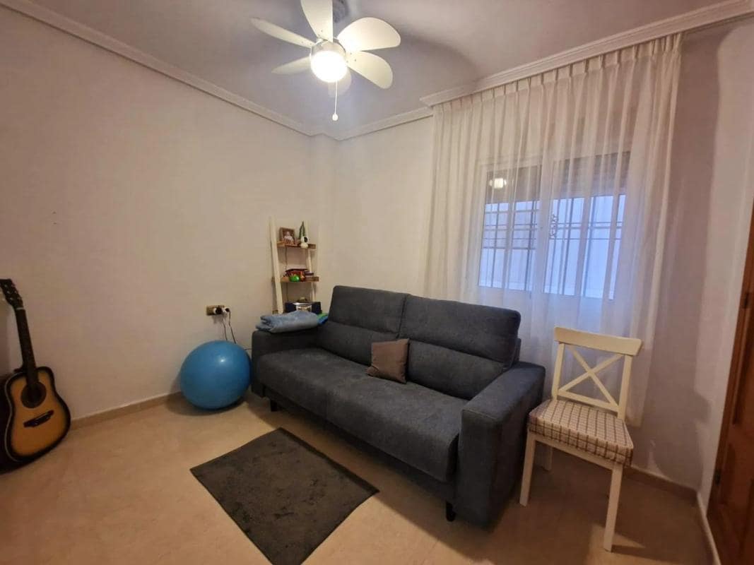 Apartamento de 2 habitaciones en Orihuela en venta con piscina - 159.000 € (Ref: 9917326)