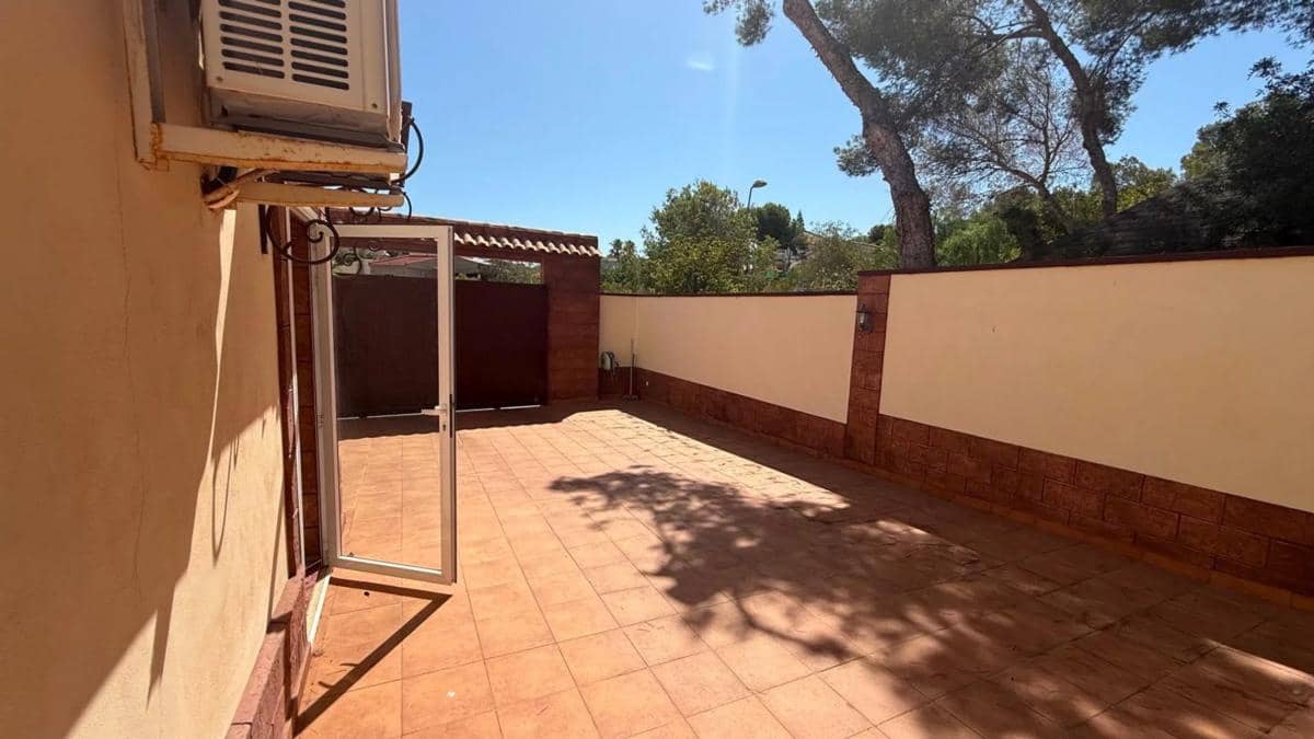 7 bedroom Villa for sale in Torrevieja - € 930,000 (Ref: 9917330)