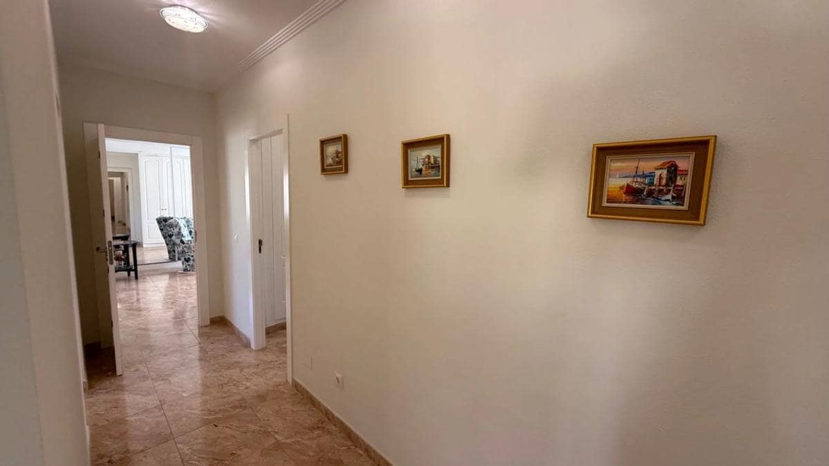 7 bedroom Villa for sale in Torrevieja - € 930,000 (Ref: 9917330)