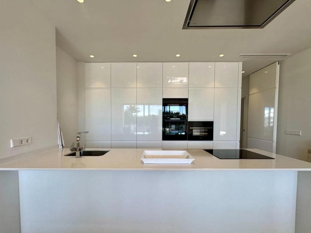3 makuuhuone Huoneisto myytävänä paikassa Orihuela mukana uima-altaan - 479 000 € (Ref: 9917337)
