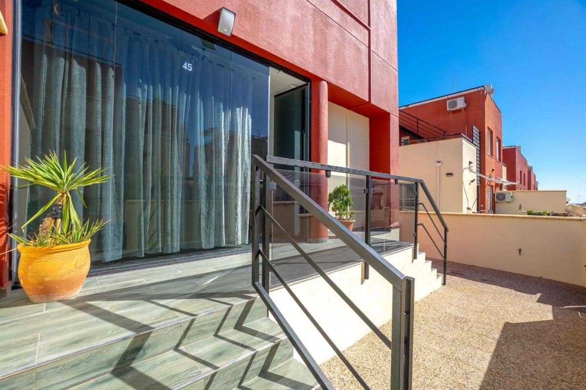 3 slaapkamer Villa te koop in Orihuela met zwembad - € 288.000 (Ref: 9917339)