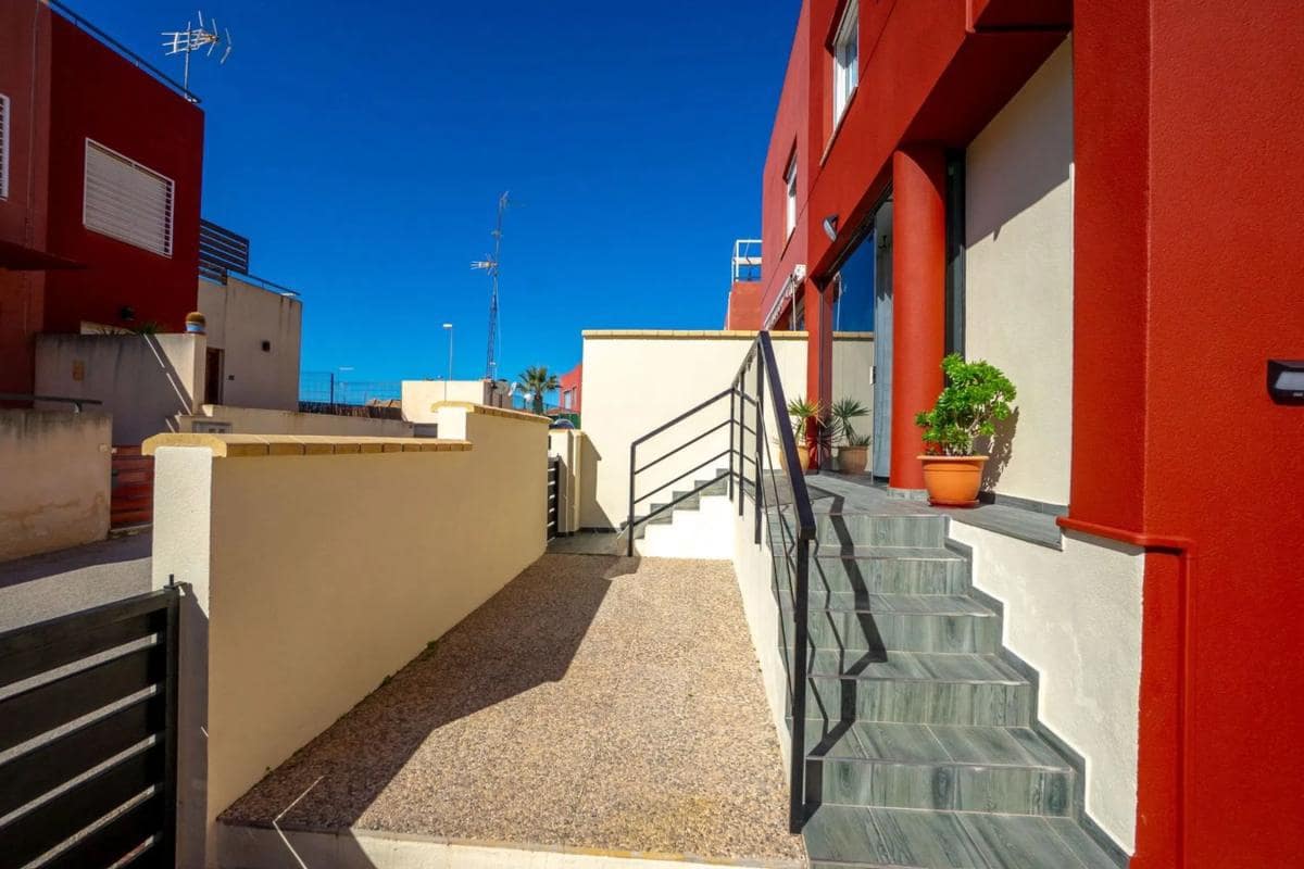 3 slaapkamer Villa te koop in Orihuela met zwembad - € 288.000 (Ref: 9917339)