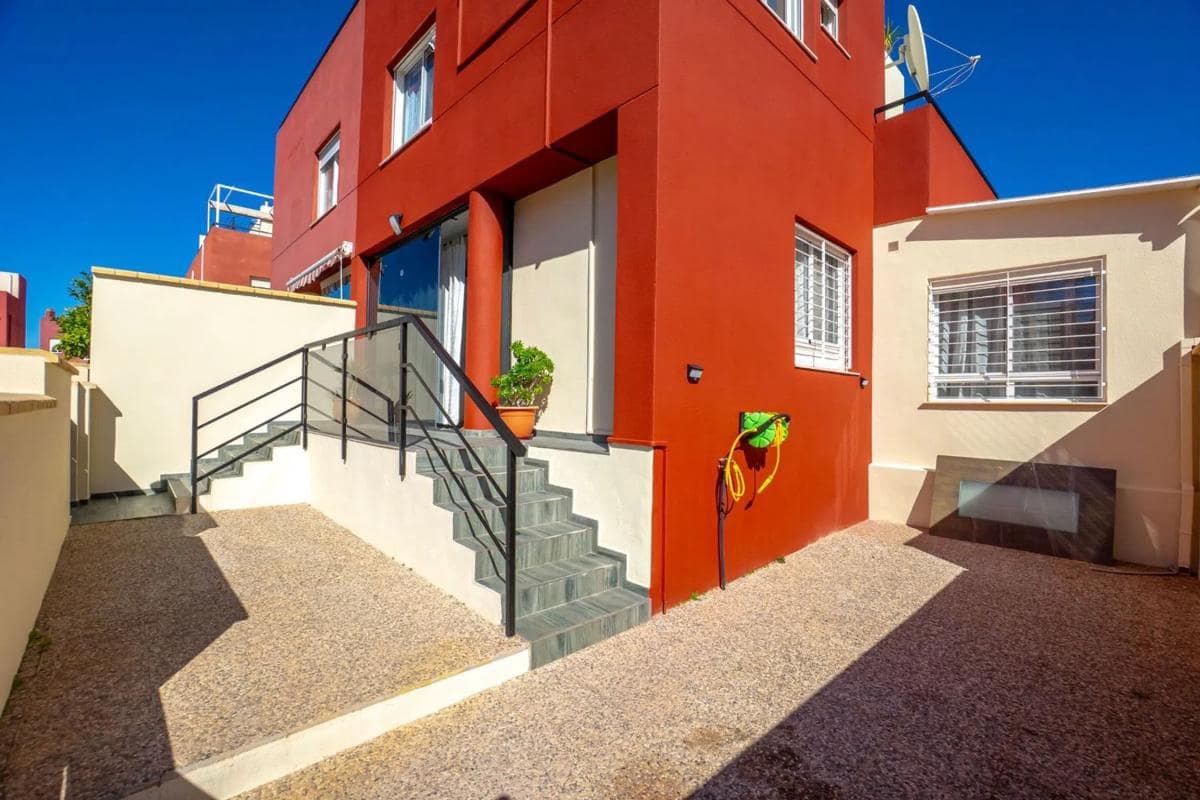 3 slaapkamer Villa te koop in Orihuela met zwembad - € 288.000 (Ref: 9917339)