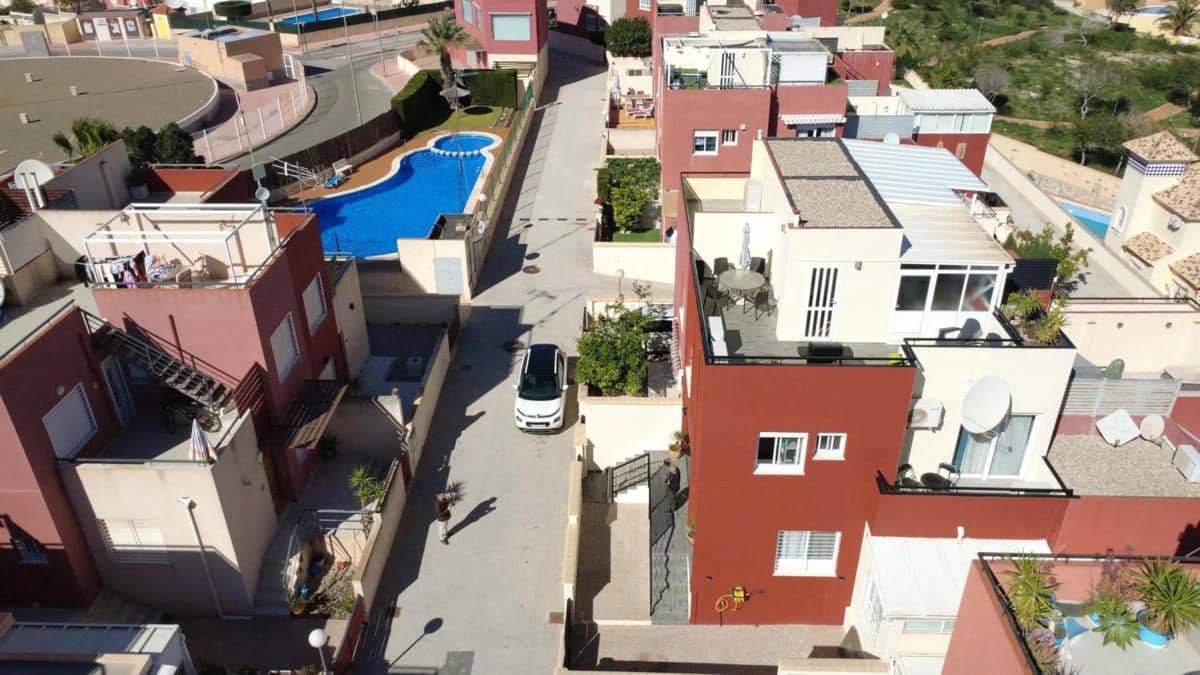3 slaapkamer Villa te koop in Orihuela met zwembad - € 288.000 (Ref: 9917339)
