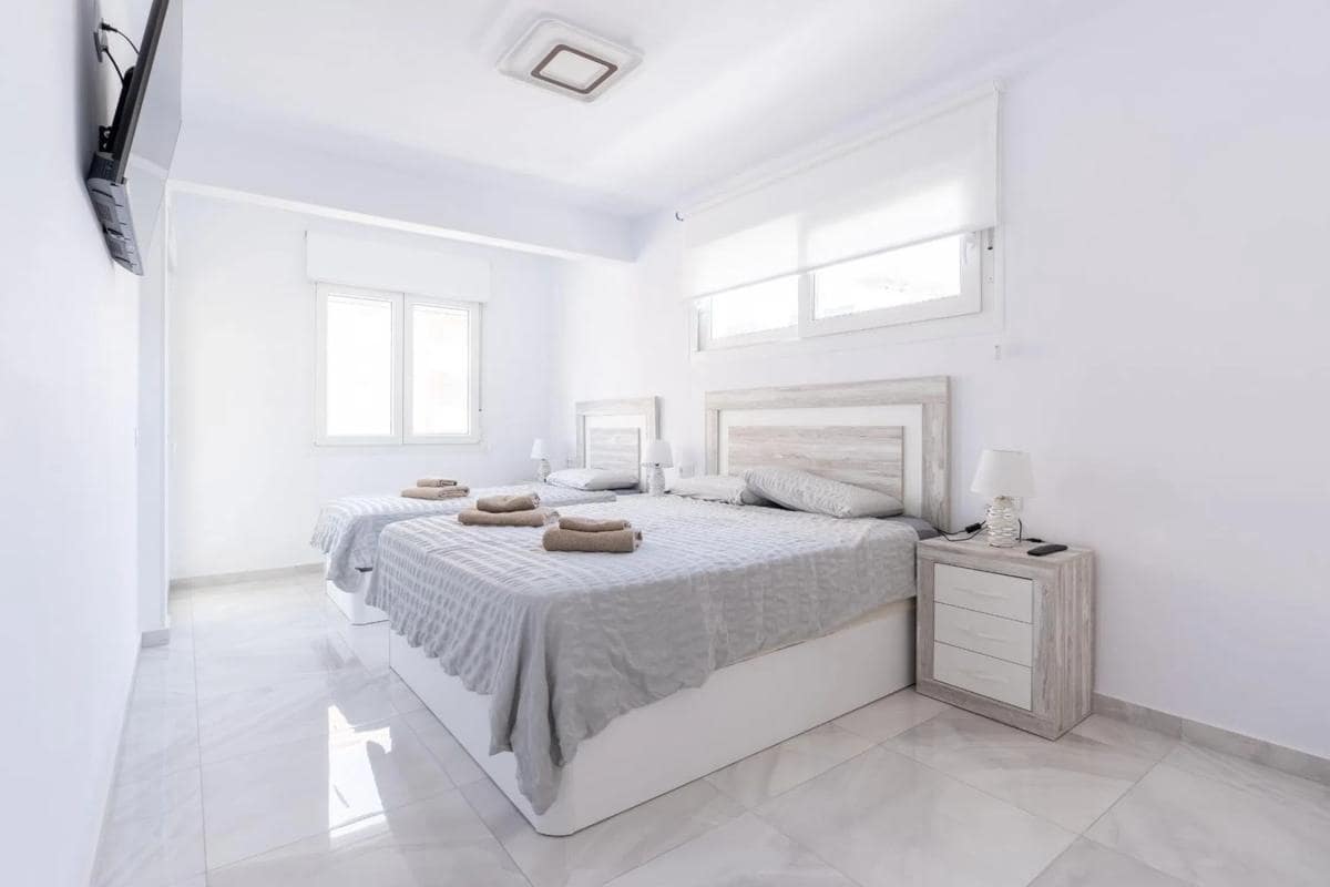 4 quarto Moradia para venda em Torrevieja com piscina - 529 000 € (Ref: 9917345)