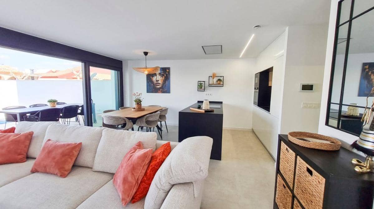 3 bedroom Villa for sale in San Pedro del Pinatar with pool - € 445,000 (Ref: 9917396)