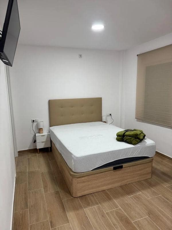 Hotel para venda em Alicante cidade - 650 000 € (Ref: 9917461)