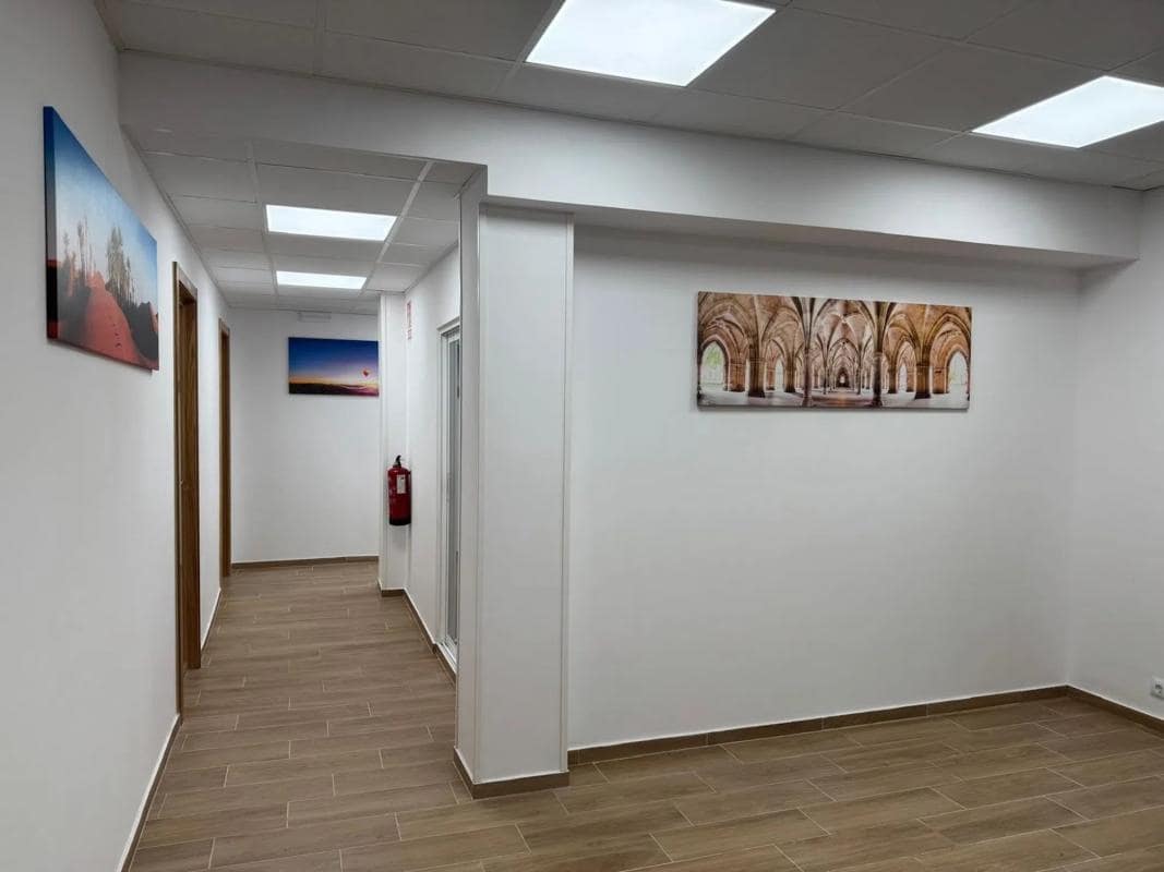 Hotel para venda em Alicante cidade - 650 000 € (Ref: 9917461)