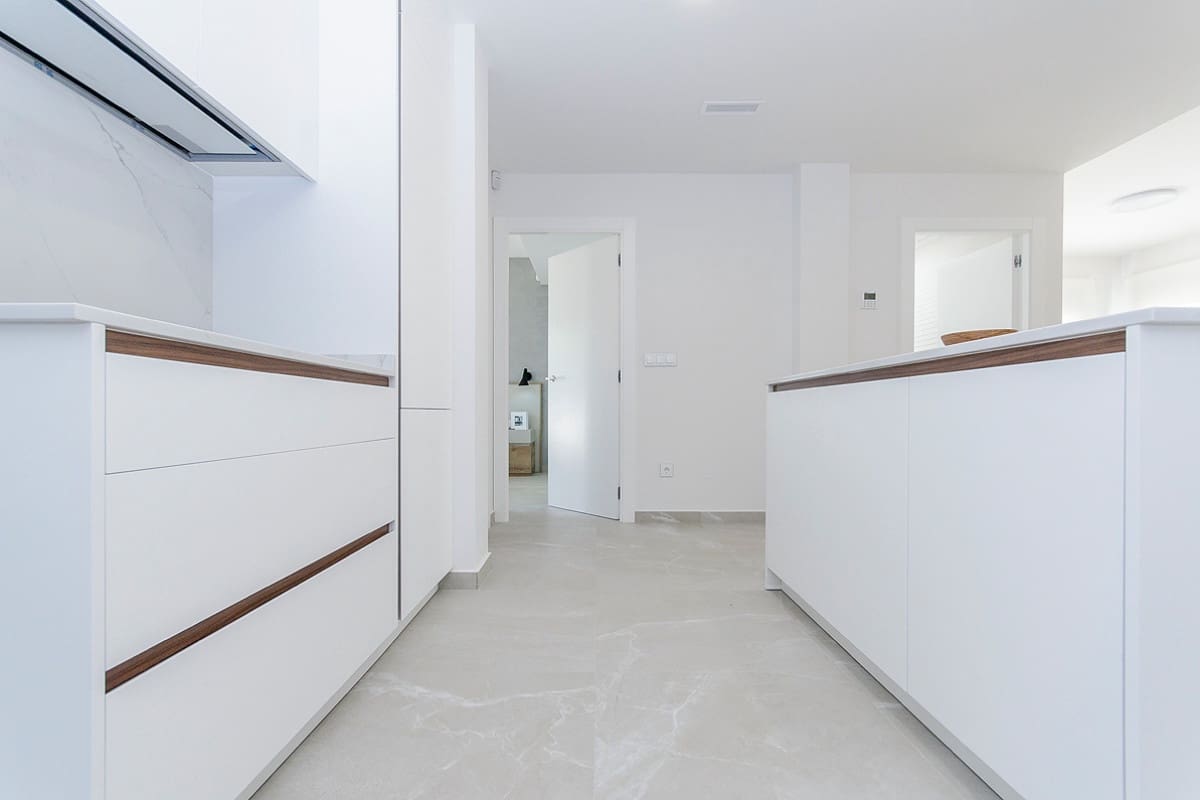 2 slaapkamer Bungalow te koop in San Miguel de Salinas met zwembad - € 339.000 (Ref: 9918133)