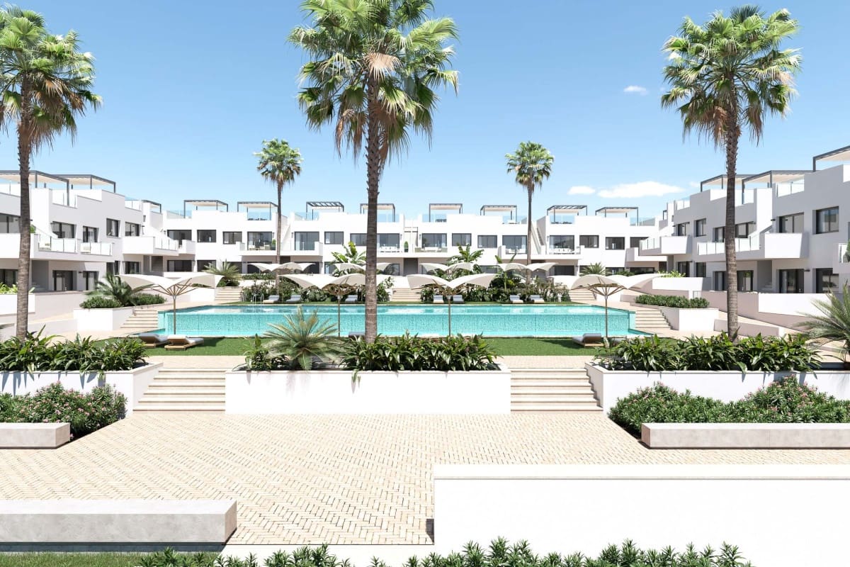2 camera da letto Bungalow in vendita in Torrevieja con piscina garage - 299.900 € (Rif: 9918136)