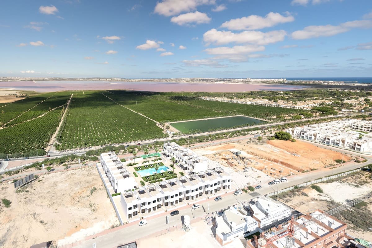 2 camera da letto Bungalow in vendita in Torrevieja con piscina garage - 299.900 € (Rif: 9918136)