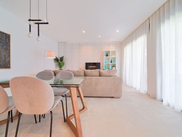 Apartamento de 2 habitaciones en La Alquería, Estepona en venta con piscina - 720.000 € (Ref: 9918153)