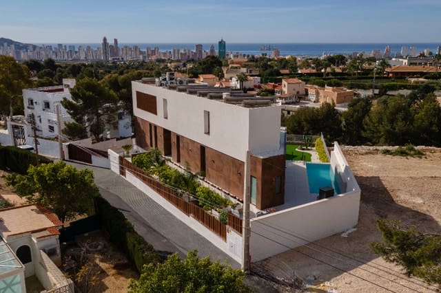 5 bedroom Villa for sale in Urbanizaciones, Benidorm with pool - € 2,825,000 (Ref: 9918182)