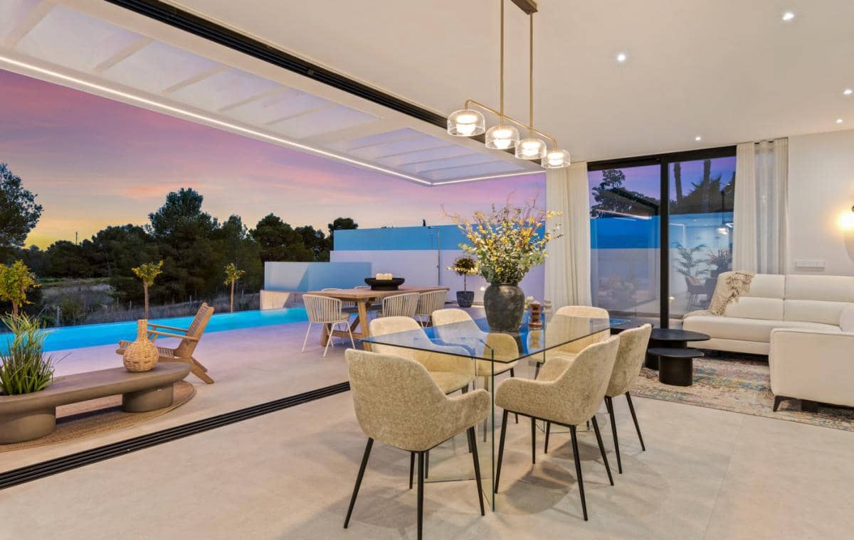 3 soveværelse Villa til salg i Polop med swimmingpool garage - € 755.000 (Ref: 9918187)