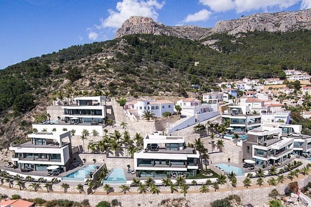 4 soveværelse Villa til salg i Oltamar - Cucarres, Calpe / Calp med swimmingpool - € 1.850.000 (Ref: 9918207)