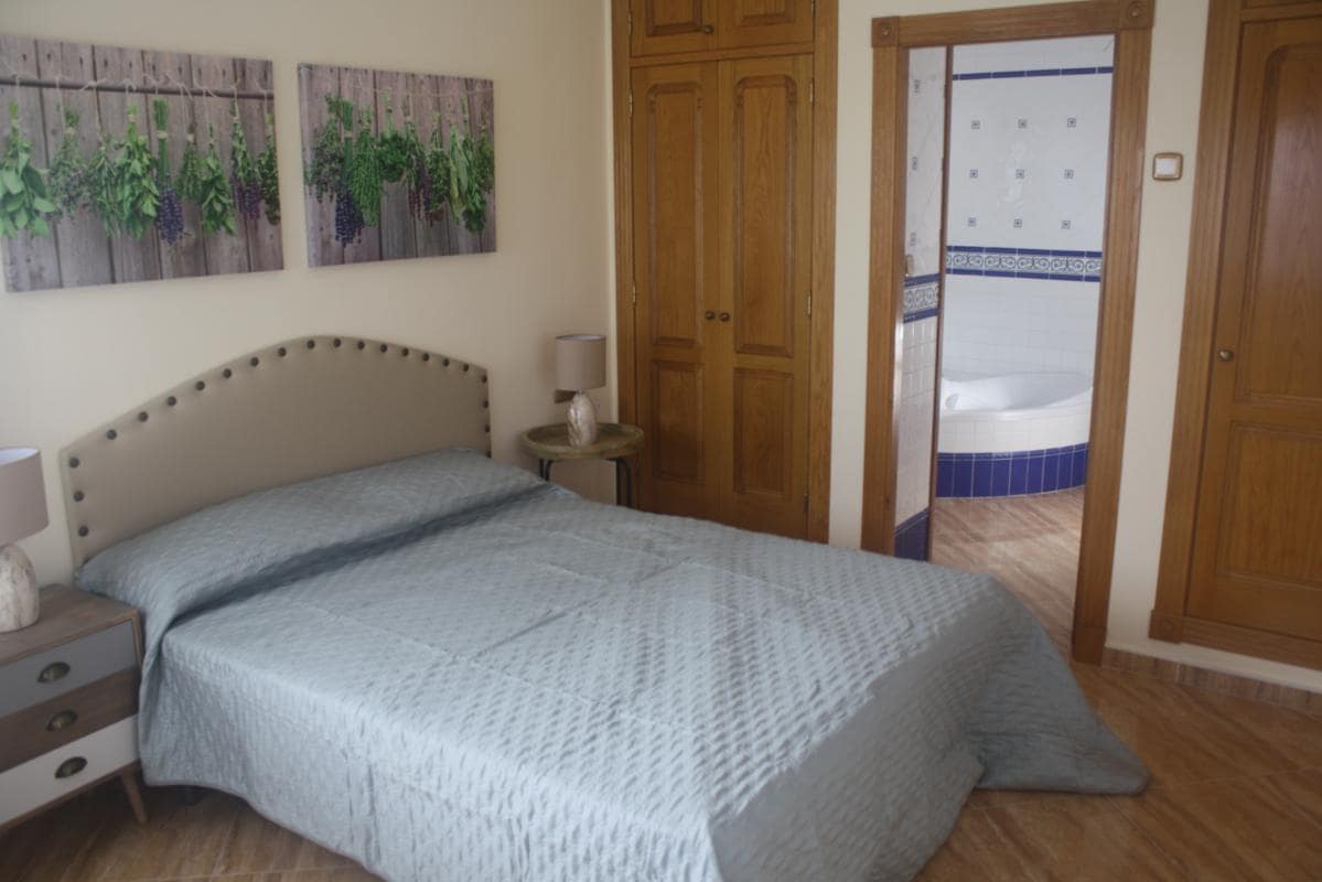 3 camera da letto Villa in vendita in Torrevieja con piscina garage - 550.000 € (Rif: 9918210)