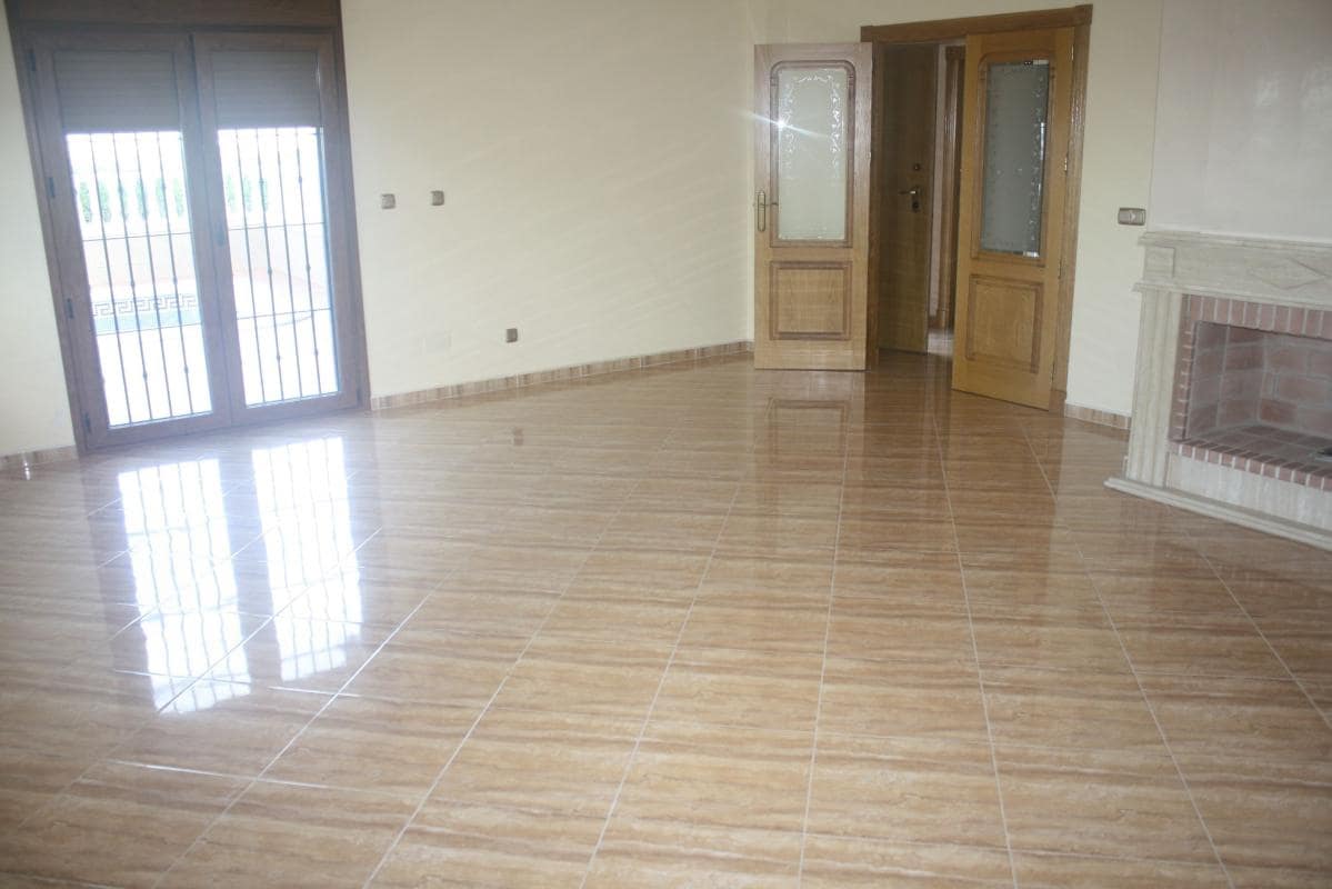 3 camera da letto Villa in vendita in Torrevieja con piscina garage - 550.000 € (Rif: 9918210)