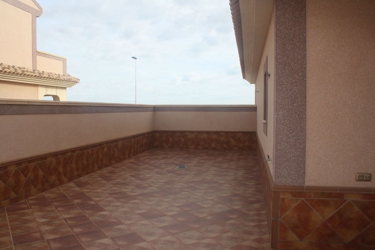 2 bedroom Townhouse for sale in Torrevieja with pool garage - € 330,000 (Ref: 9918211)