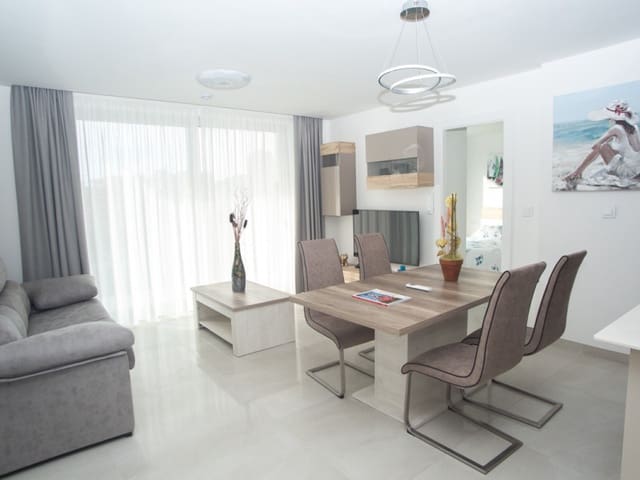 Apartamento de 2 habitaciones en Cala de Finestrat, Finestrat en venta con piscina - 275.000 € (Ref: 9918221)