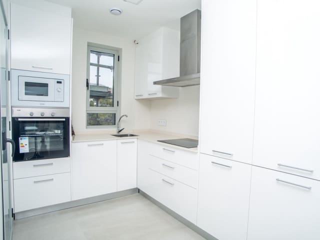 Apartamento de 2 habitaciones en Cala de Finestrat, Finestrat en venta con piscina - 275.000 € (Ref: 9918221)