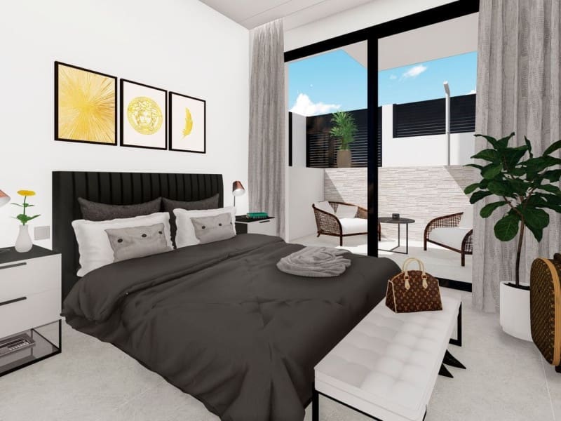 4 sypialnia Willa na sprzedaż w Torrevieja z basenem - 820 000 € (Ref: 9918231)