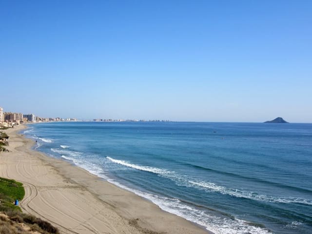 Chalet de 3 habitaciones en La Manga del Mar Menor en venta con piscina garaje - 780.000 € (Ref: 9918233)