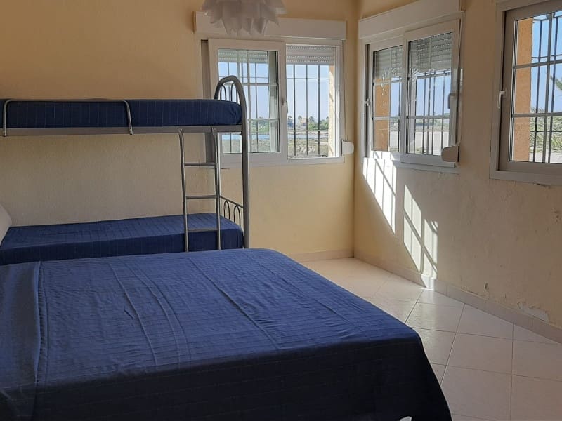 Chalet de 3 habitaciones en La Manga del Mar Menor en venta con piscina garaje - 780.000 € (Ref: 9918233)