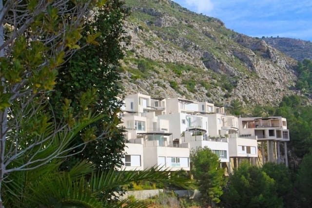 4 slaapkamer Villa te koop in Alhama Springs, Altea met zwembad garage - € 2.146.000 (Ref: 9918237)