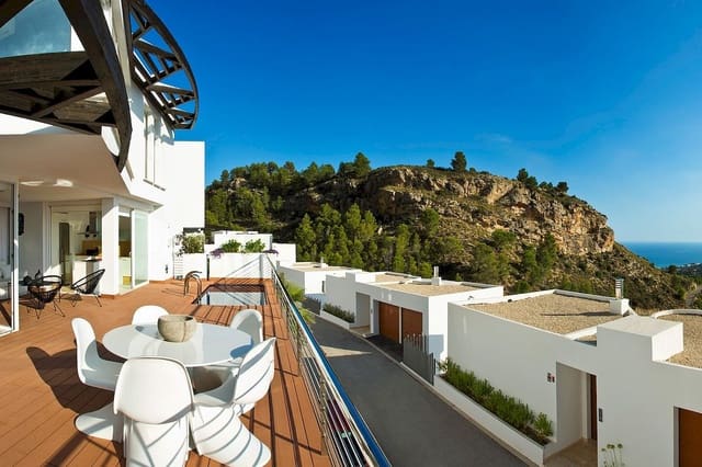 4 slaapkamer Villa te koop in Alhama Springs, Altea met zwembad garage - € 2.146.000 (Ref: 9918237)