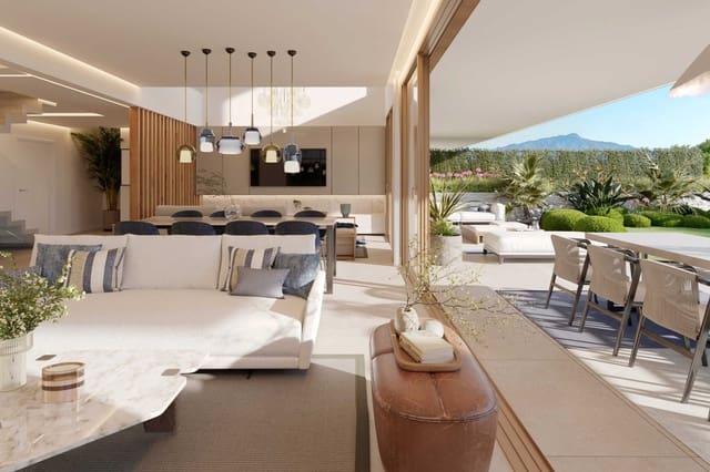 4 bedroom Townhouse for sale in El Paraiso, Estepona with pool garage - € 1,550,000 (Ref: 9918254)