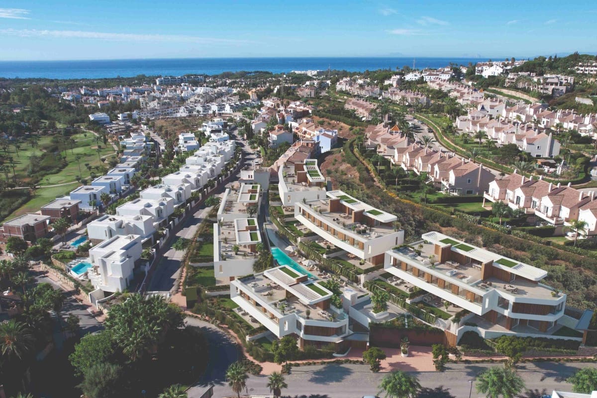 4 sypialnia Dom na sprzedaż w El Paraiso z basenem garażem - 1 550 000 € (Ref: 9918254)