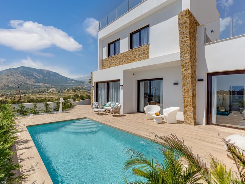 Chalet de 3 habitaciones en Finestrat en venta con piscina - 635.000 € (Ref: 9918266)
