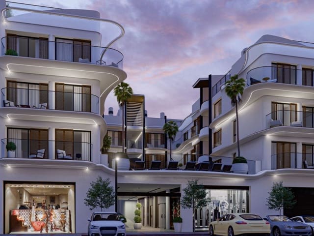 Komercyjne na sprzedaż w Centro, Estepona z basenem - 1 400 000 € (Ref: 9918275)
