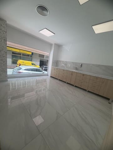 Comercial para venda em Avenida Habaneras - Curva de Palangre, Torrevieja - 280 000 € (Ref: 9918360)