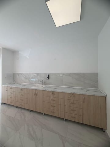 Comercial para venda em Avenida Habaneras - Curva de Palangre, Torrevieja - 280 000 € (Ref: 9918360)