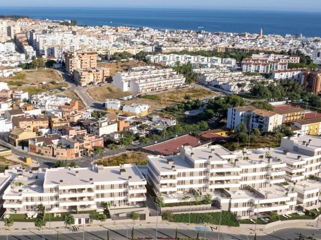 2 Zimmer Apartment zu verkaufen in Zona Calvario, Estepona mit Pool - 470.000 € (Ref: 9918366)