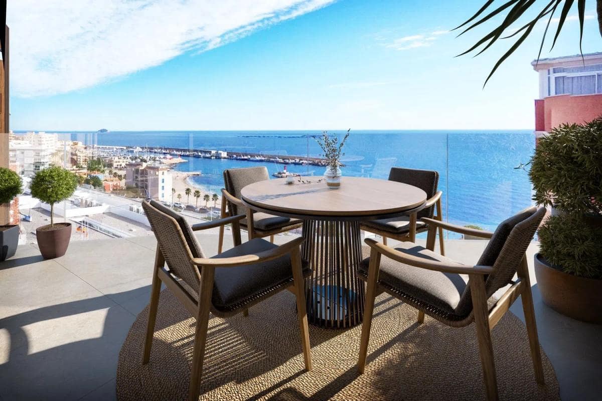 2 bedroom Apartment for sale in La Villajoyosa / Vila Joiosa with pool - € 430,000 (Ref: 9918370)