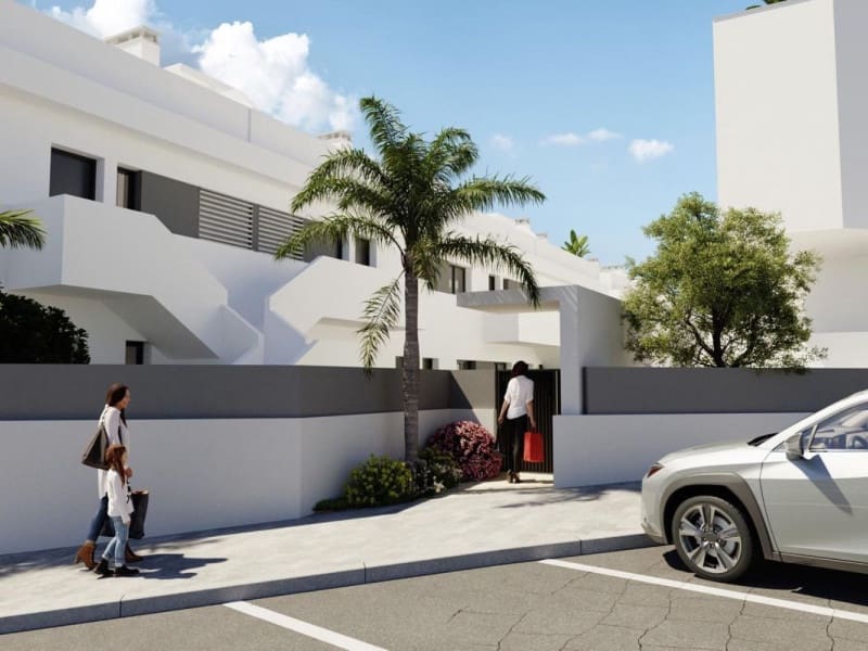 2 bedroom Bungalow for sale in Torrevieja with pool garage - € 330,000 (Ref: 9918376)