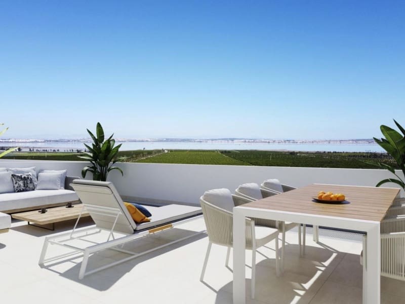 2 bedroom Bungalow for sale in Torrevieja with pool garage - € 330,000 (Ref: 9918376)